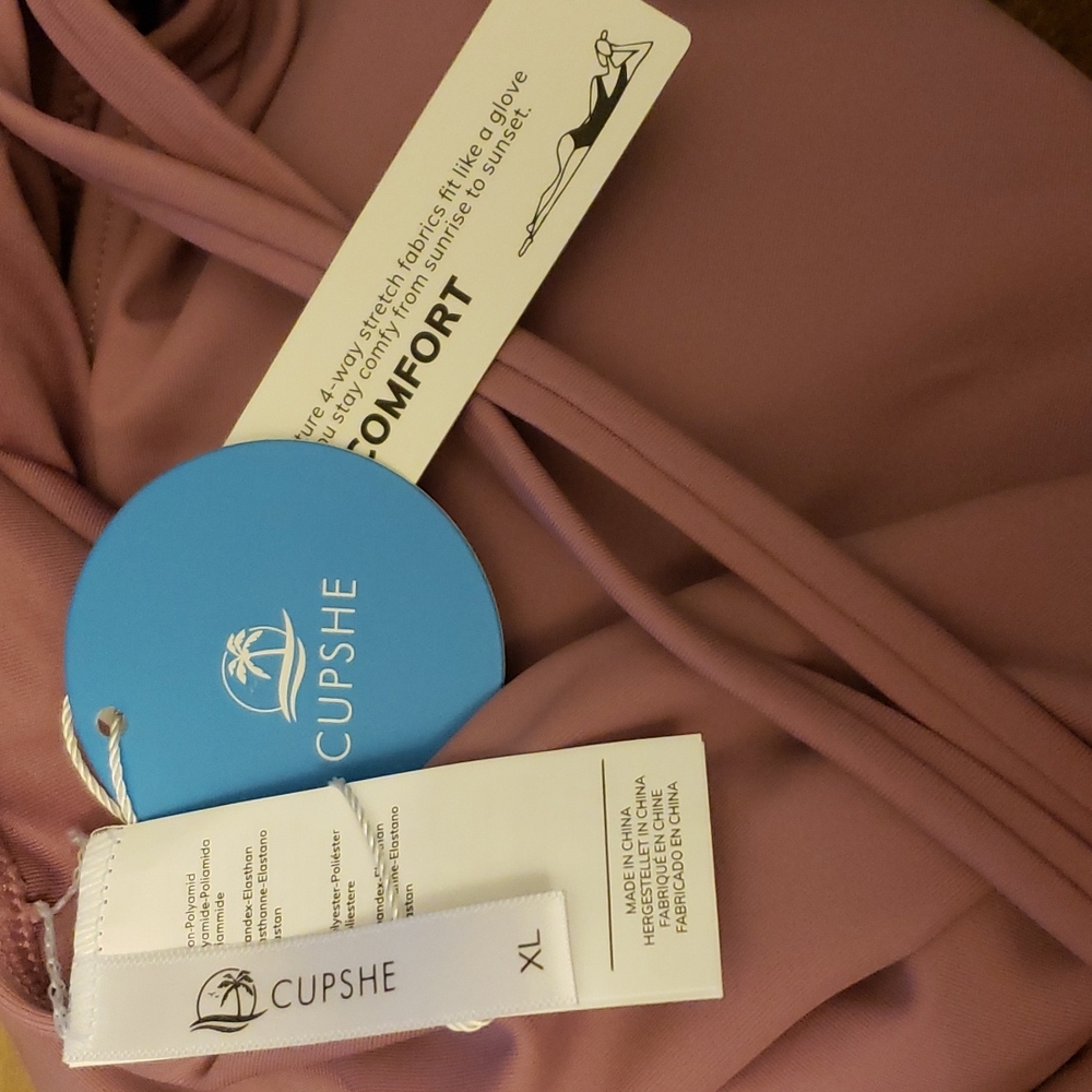 Cupshe Shangrila Solids Keyhole Bandeau One Piece Swimsuit Sizes M and XL - Picture 3 of 4